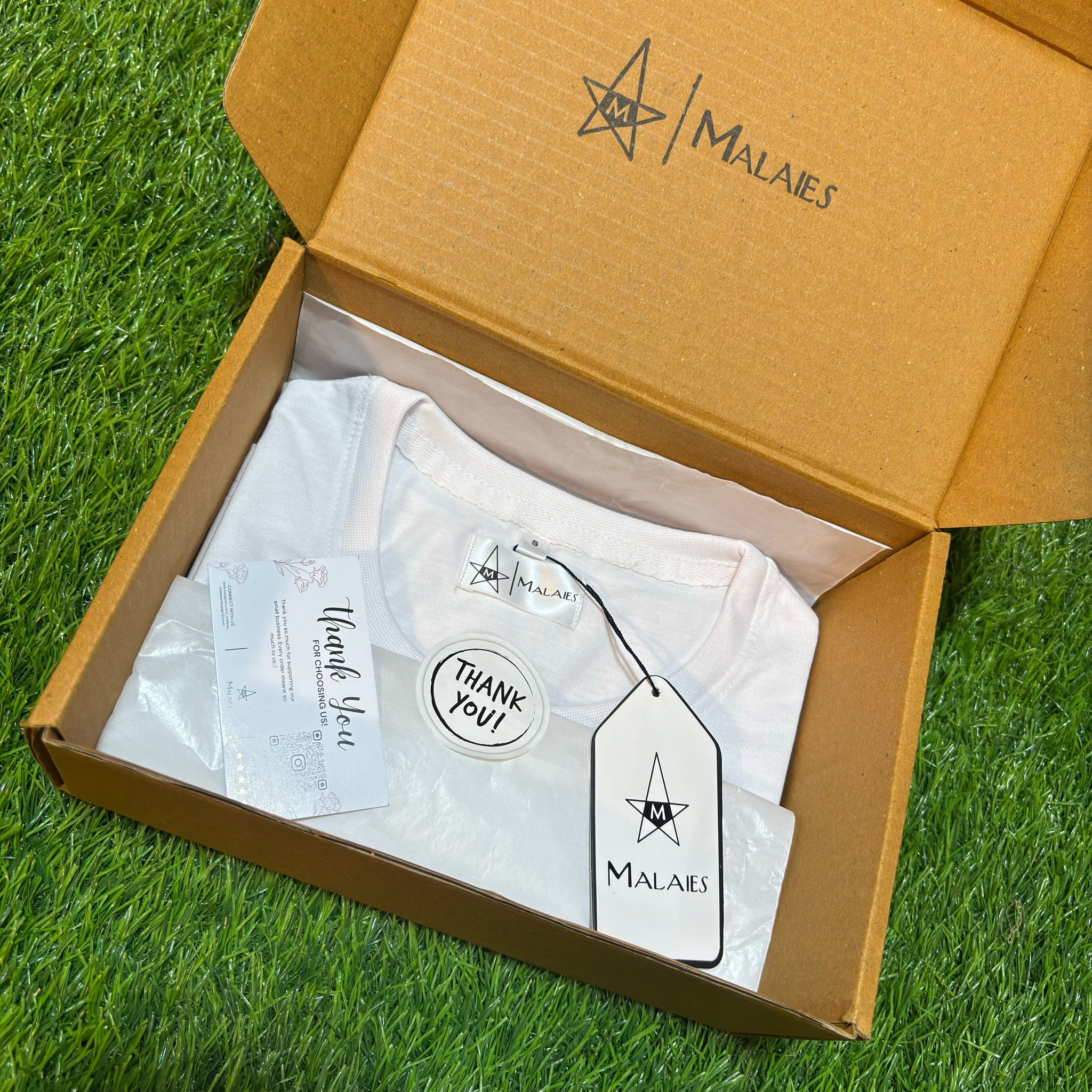 Pure white unisex tshirt